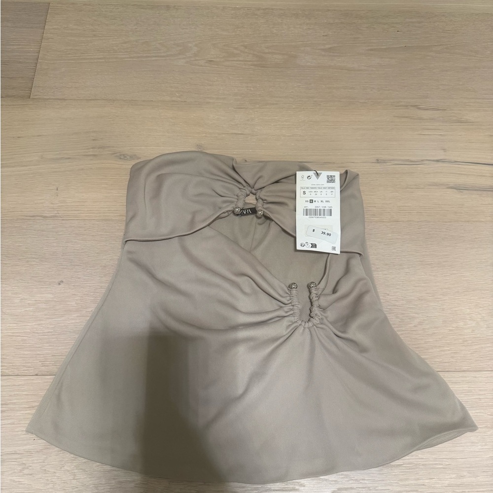 Beige/Green Strapless Top